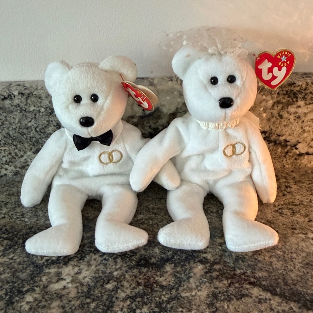Ty White Wedding Bears with Gold Rings